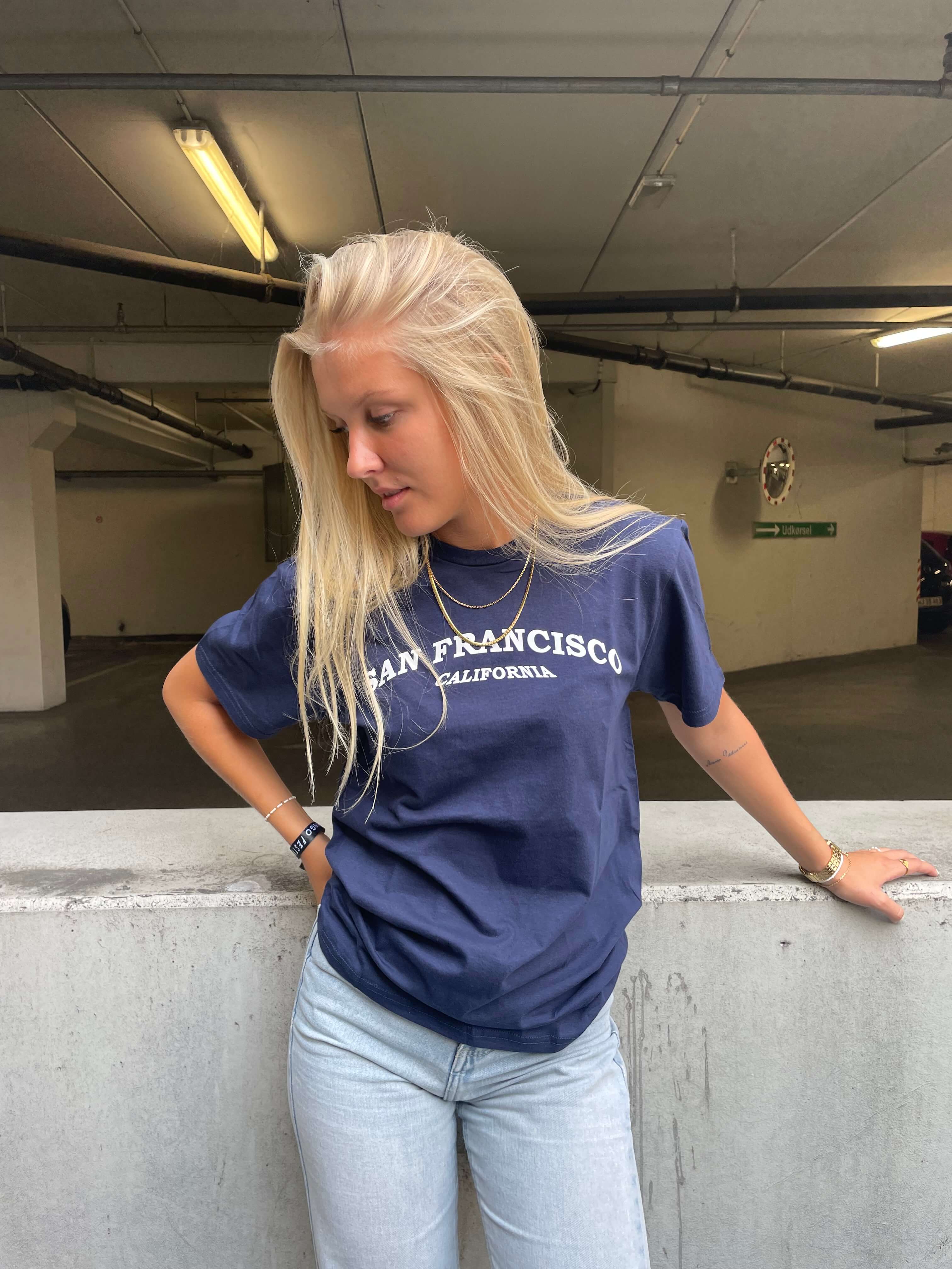 San Francisco - Navy T-Shirt