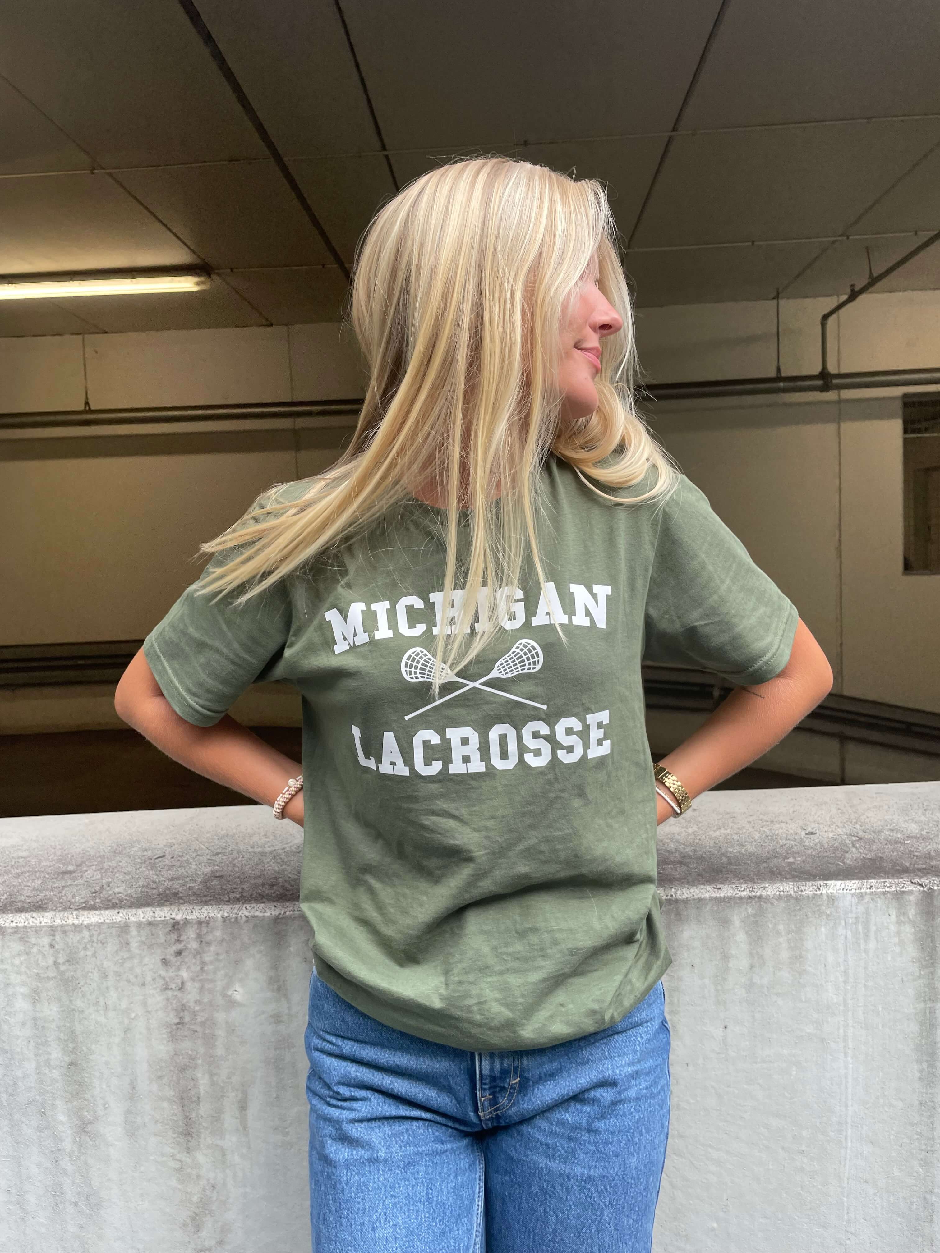 Michigan Lacrosse - Oliven T-Shirt