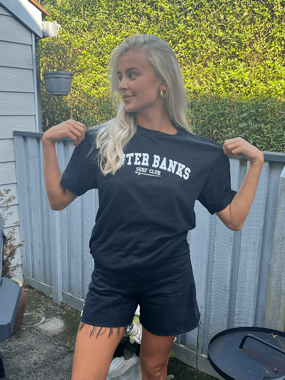 Outer Banks - Sort T-Shirt