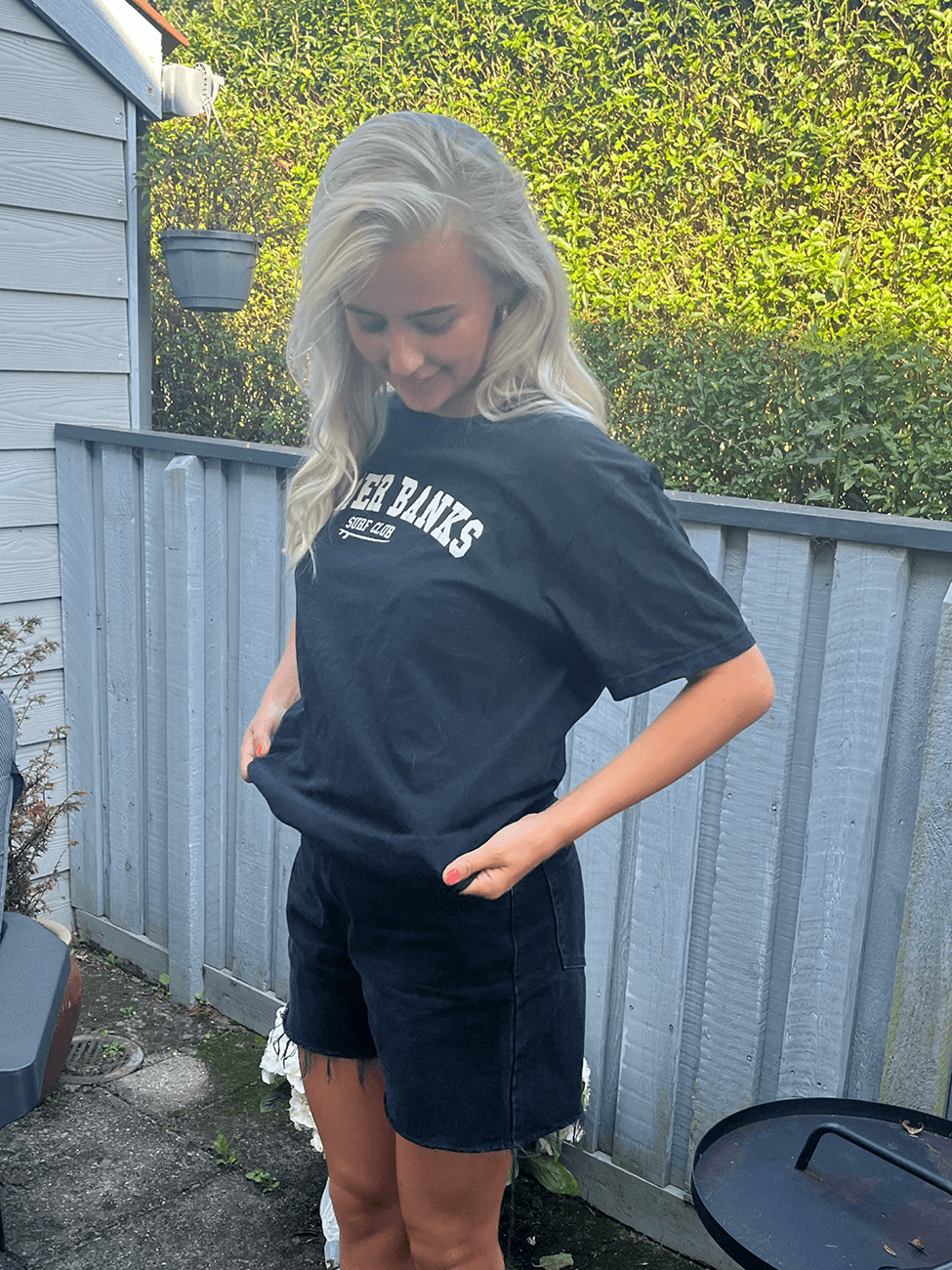 Outer Banks - Sort T-Shirt