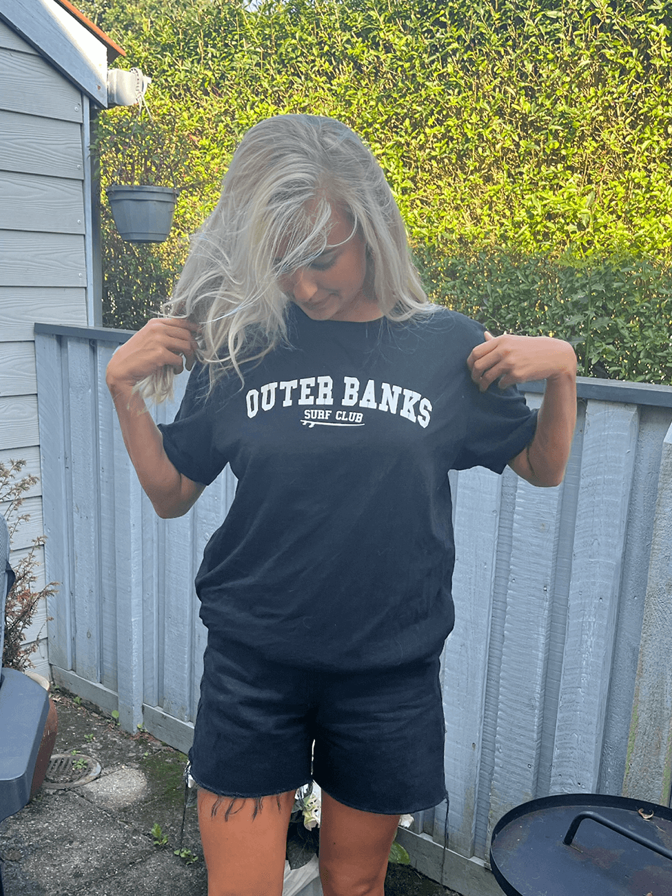 Outer Banks - Sort T-Shirt