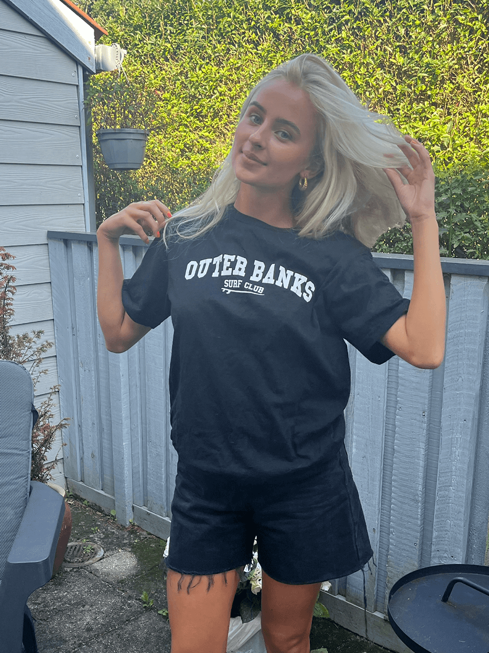 Outer Banks - Sort T-Shirt